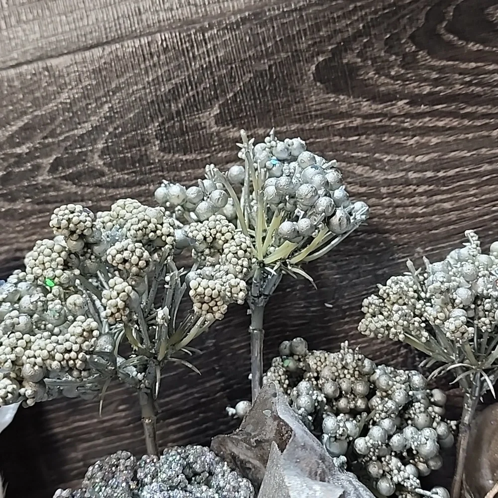7 Platinum Queen Anne's Lace & Leaves floral Stems